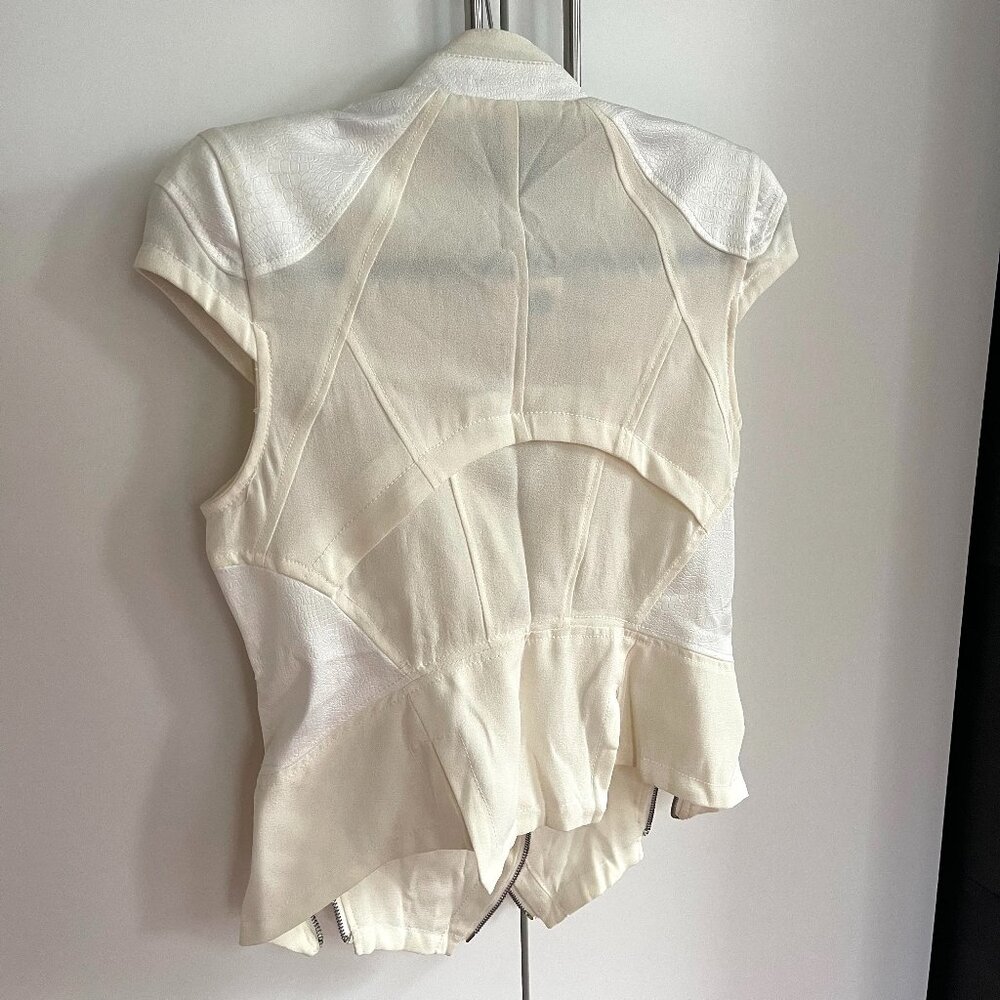 NEW C.Luce Bone White Zipper Vest in Women's Large - Picture 3 of 8